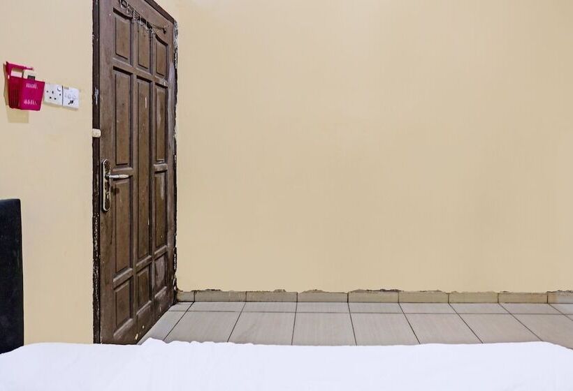 ホテル Spot On 92192 Hana Staynearnagoya Hill Mall