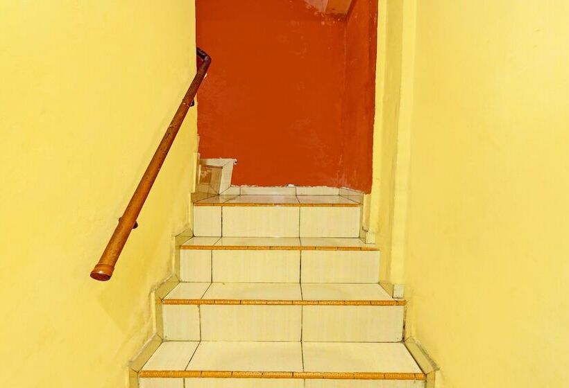 ホテル Spot On 92192 Hana Staynearnagoya Hill Mall