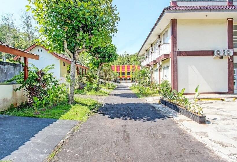 Отель Spot On 92257 Orchid Guest House