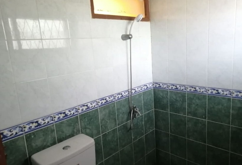 ホテル Spot On 92458 Azeela Kost Syariah