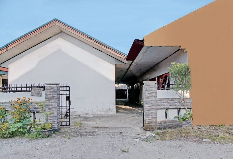 فندق Spot On 92536 Teguh Homestay Syariah