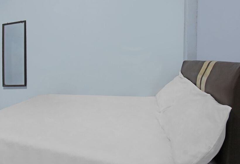 בית מלון כפרי Spot On 92567 Jati Homestay Near Taman Suranadi