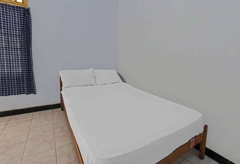 בית מלון כפרי Spot On 92567 Jati Homestay Near Taman Suranadi