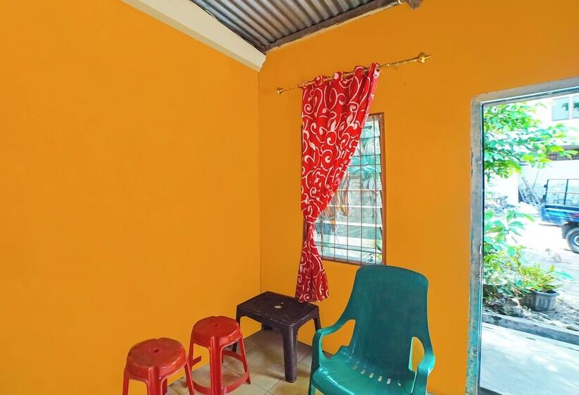 فندق Spot On 92600 Mandiri Inn