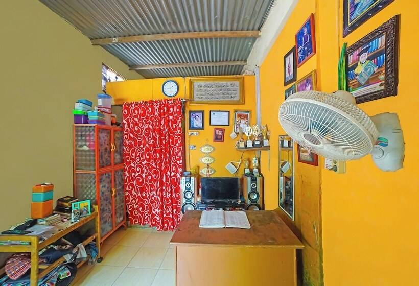 فندق Spot On 92600 Mandiri Inn