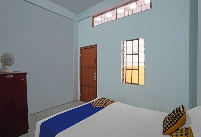 فندق Spot On 92600 Mandiri Inn