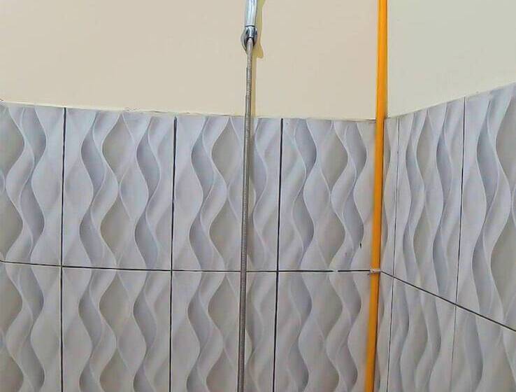 فندق Spot On 92600 Mandiri Inn