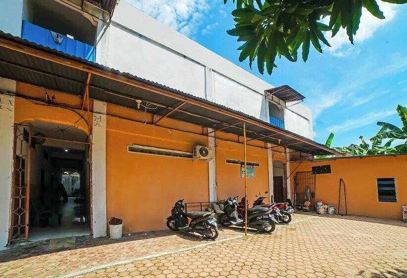 فندق Spot On 92600 Mandiri Inn