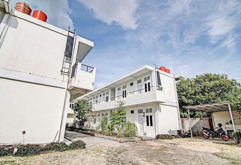 ホテル Spot On 92671 Anugrah Jaya Syariah Near Sekolah Dasar Negeri 018 Desa Kubang Jaya