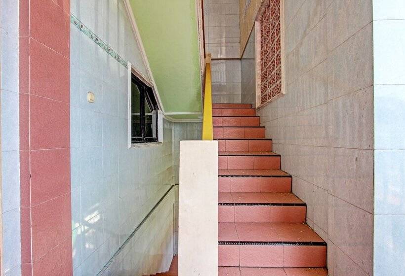 فندق Spot On 92760 Global Media Homestay Syariah