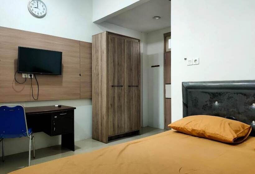 فندق Spot On 92900 Kost 3 Kelor Syariah