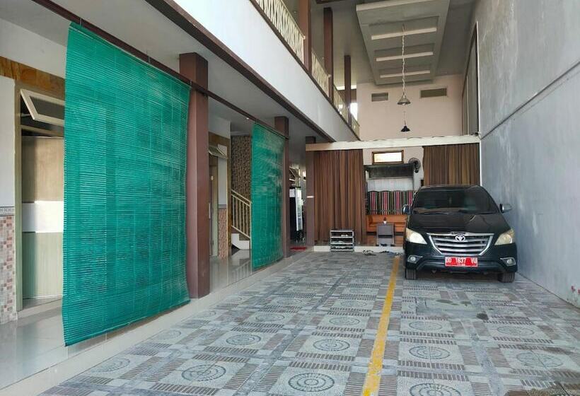 فندق Spot On 92900 Kost 3 Kelor Syariah