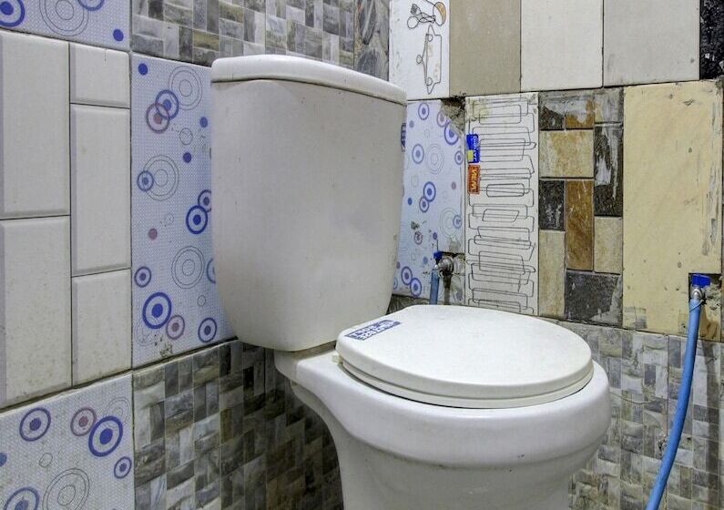 호텔 Spot On 93010 Omah Bareng Syariah