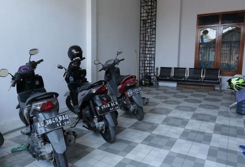 בית מלון כפרי Spot On 93189 Rumah Berkah Syariah