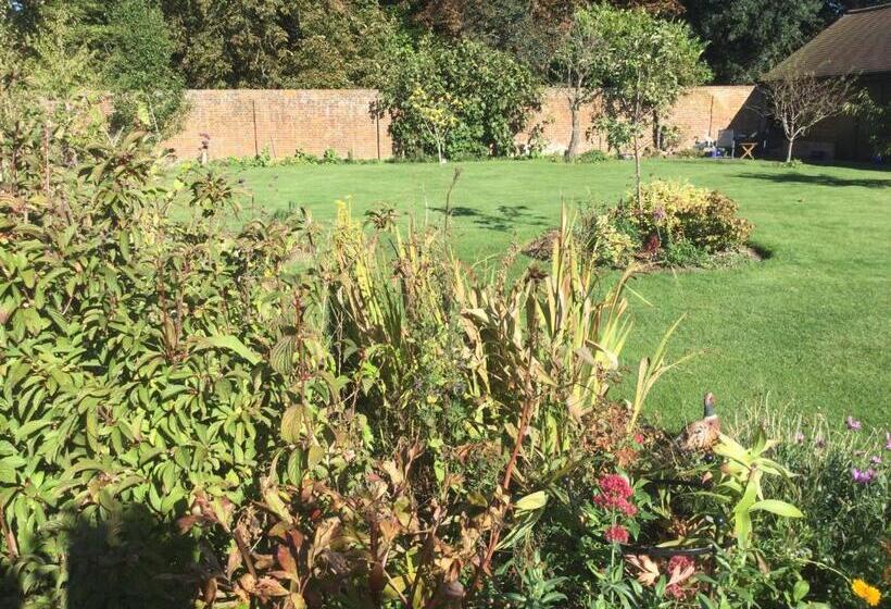 בית מלון כפרי Stack Yard Cottage