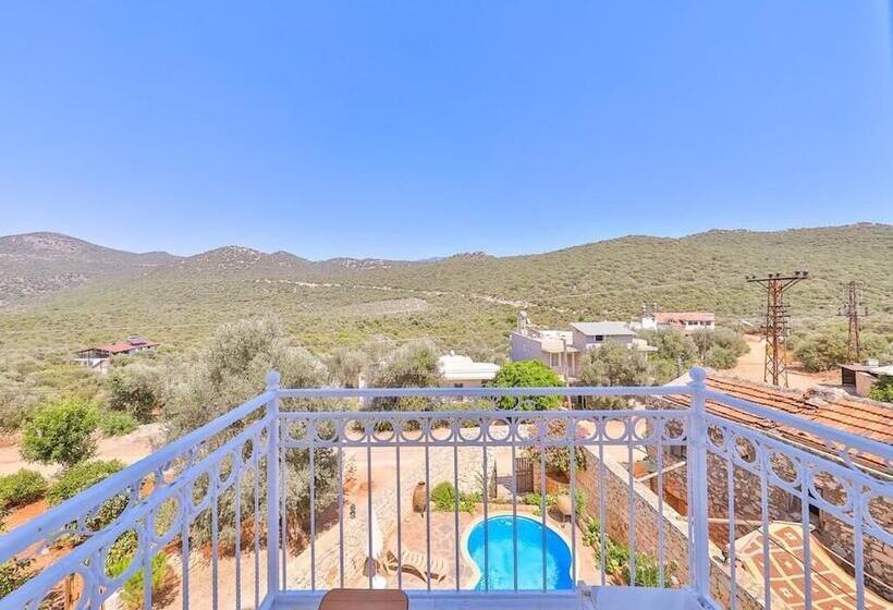 酒店 Tübin Kültür Evi