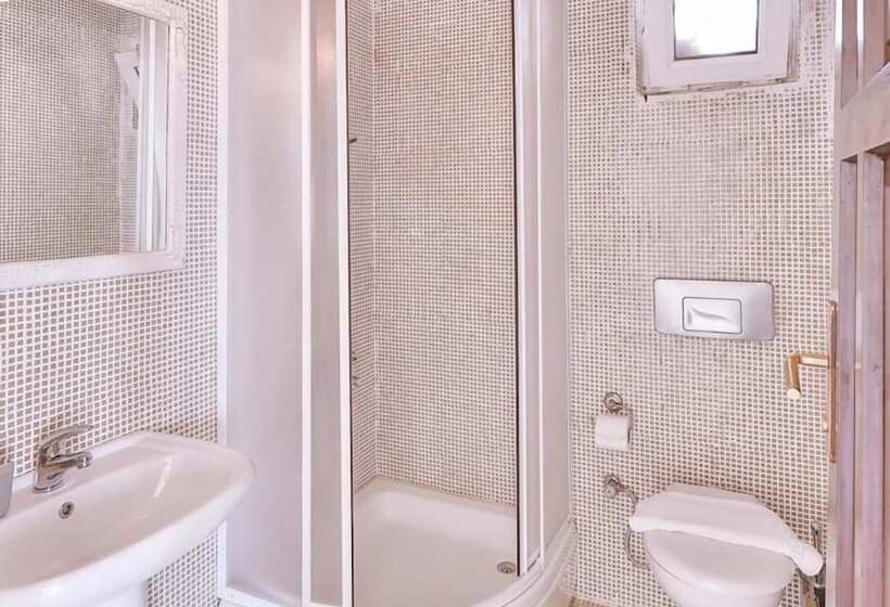 酒店 Tübin Kültür Evi