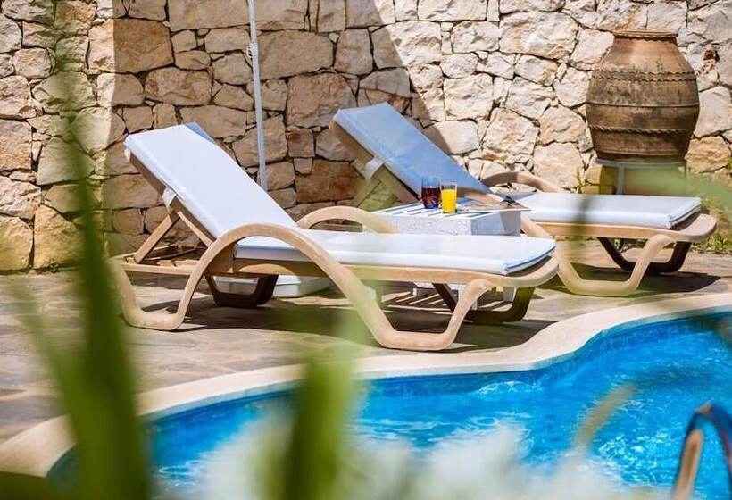 酒店 Tübin Kültür Evi