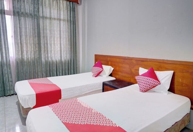 בית מלון כפרי Tepian Batang Hari By Oyo