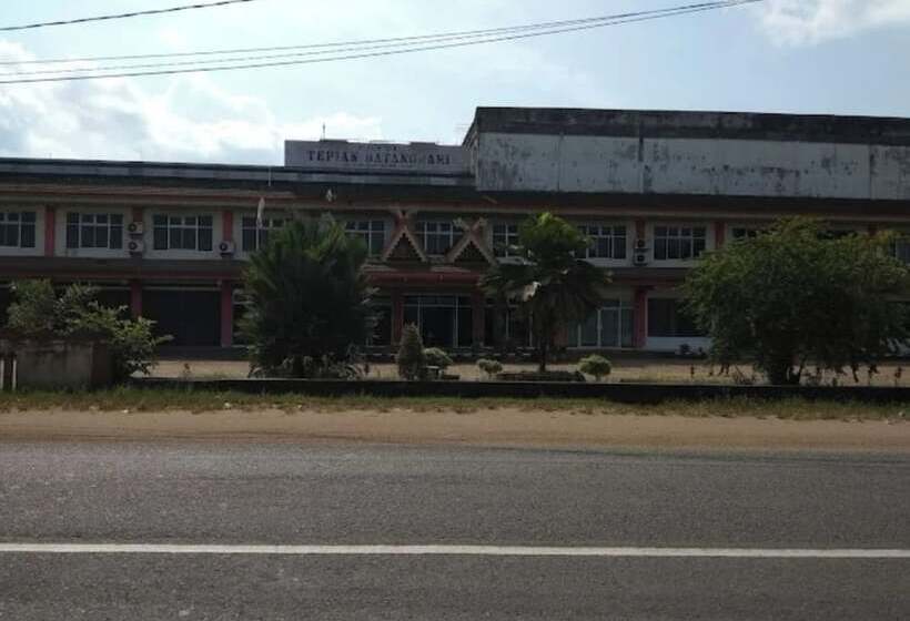 בית מלון כפרי Tepian Batang Hari By Oyo