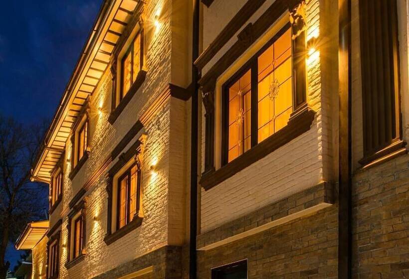 בית מלון כפרי Usman