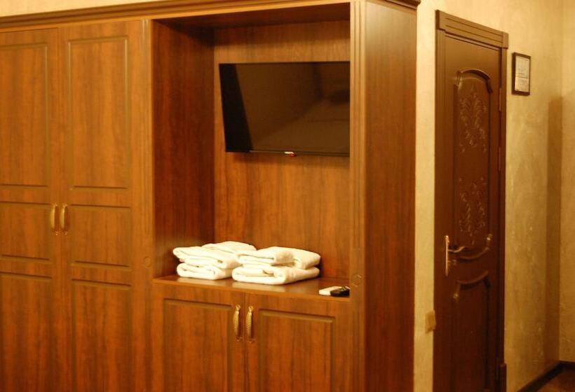 בית מלון כפרי Usman