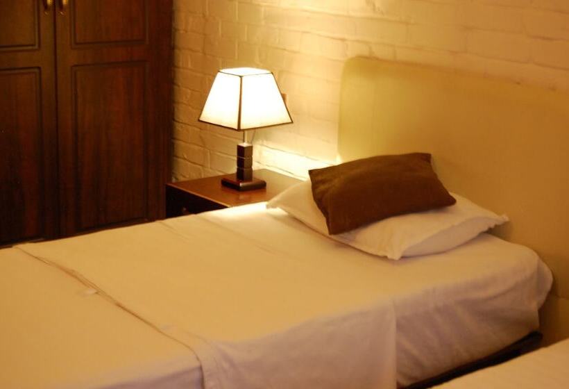 בית מלון כפרי Usman