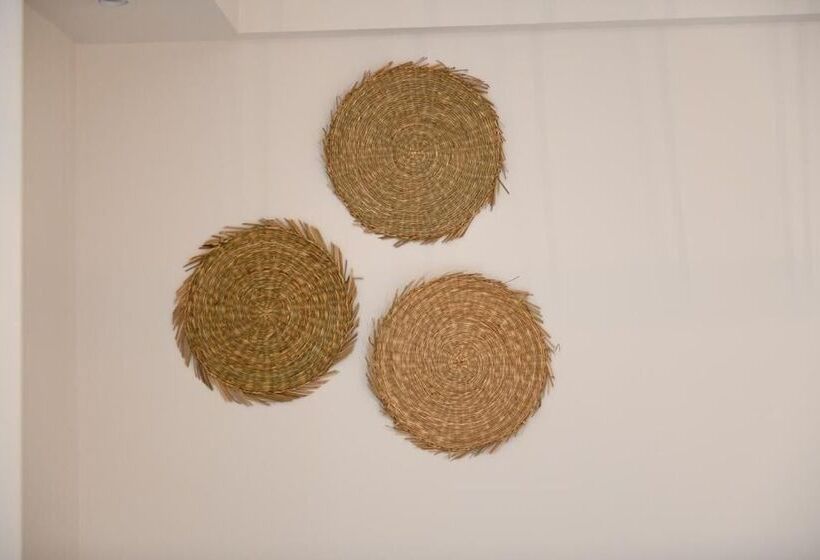 בית מלון כפרי Village By The Sea