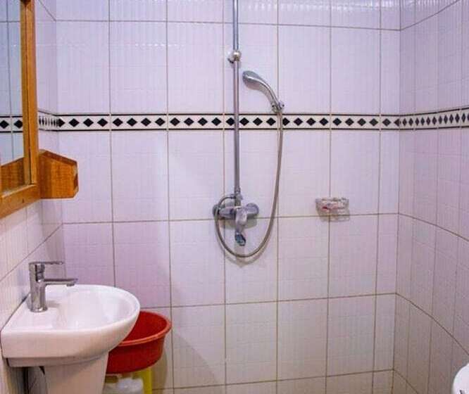 هتل Western Sands