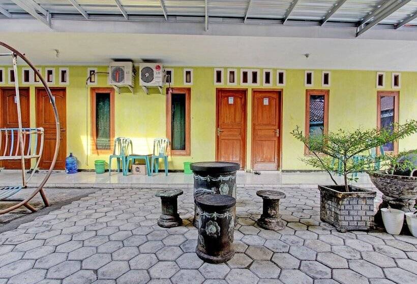 酒店 Wiludjeng Guesthouse By Oyo