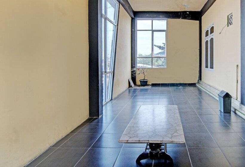 בית מלון כפרי Wisma Pangestu Syariah By Oyo