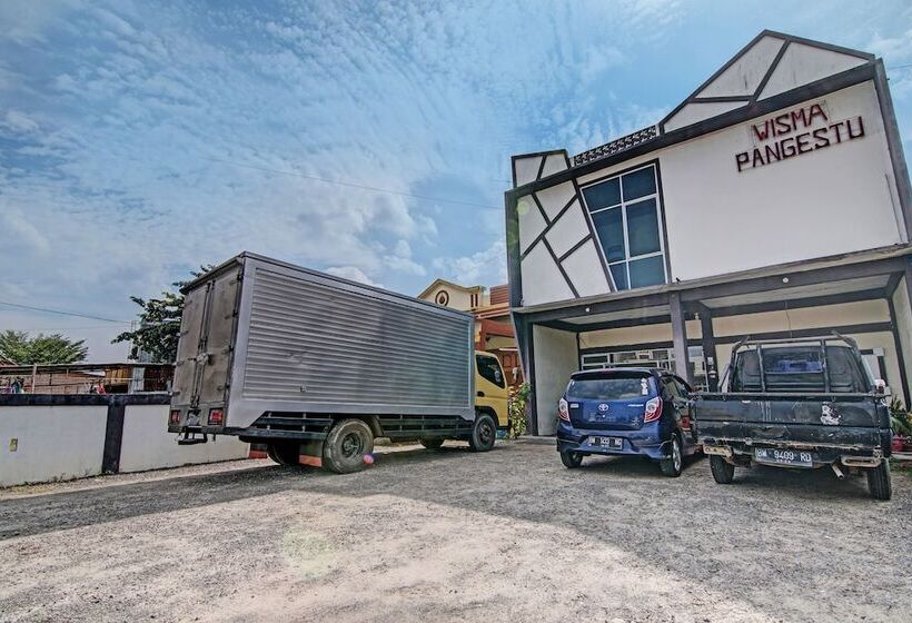 בית מלון כפרי Wisma Pangestu Syariah By Oyo