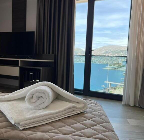 Joelle Premium Hotel