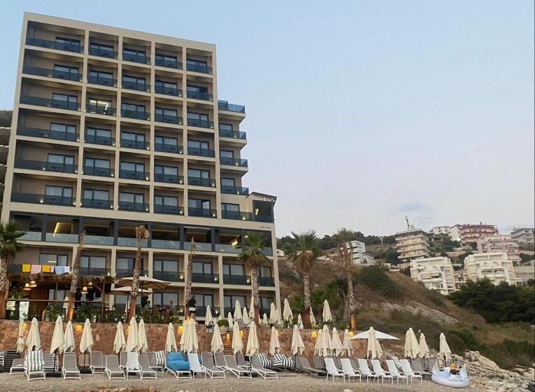 Joelle Premium Hotel