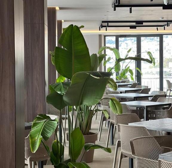 Joelle Premium Hotel