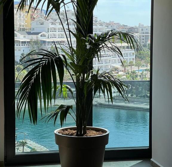 Joelle Premium Hotel