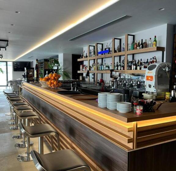 Joelle Premium Hotel