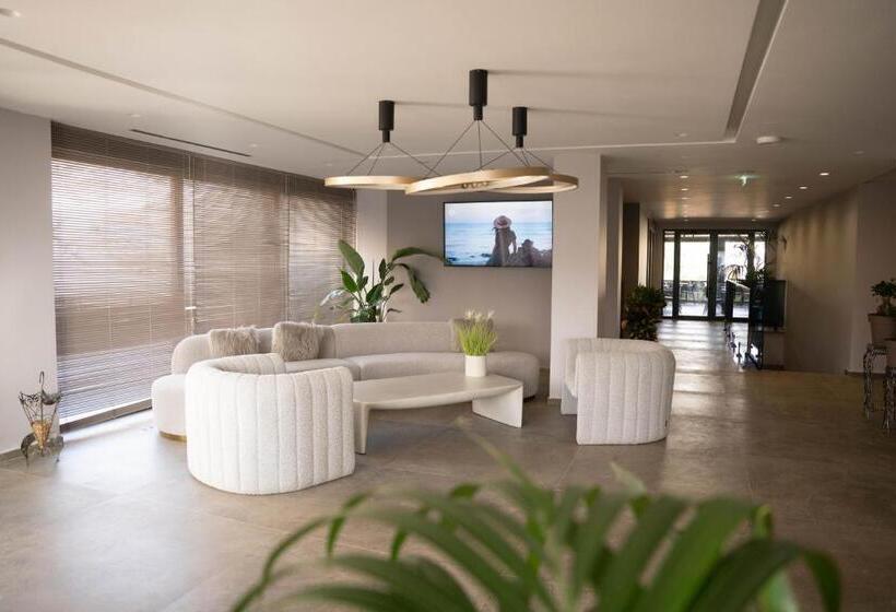 Joelle Premium Hotel