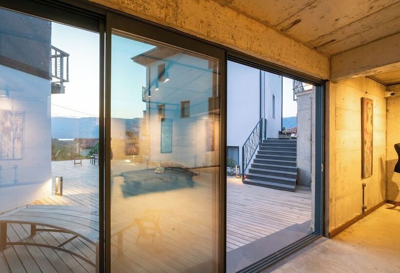 Kikonia Art & Suites