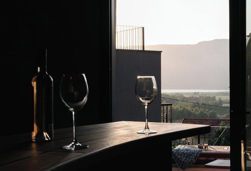 Kikonia Art & Suites