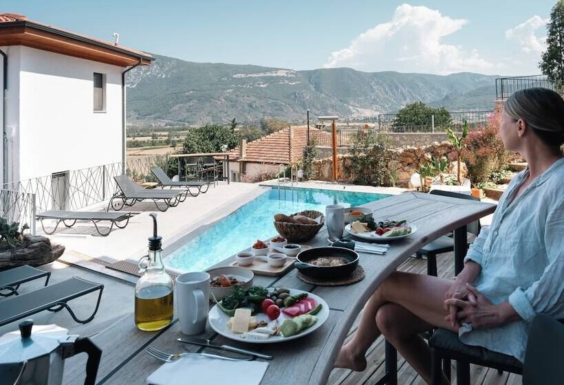 Kikonia Art & Suites