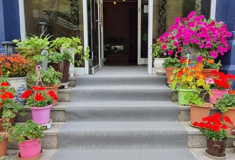 Motel Cheongpyeong Paradise