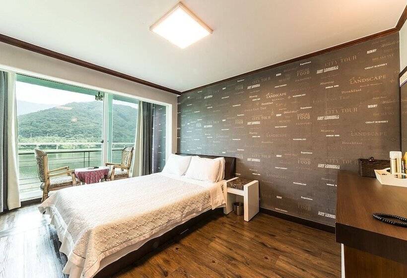 Motel Cheongpyeong Paradise