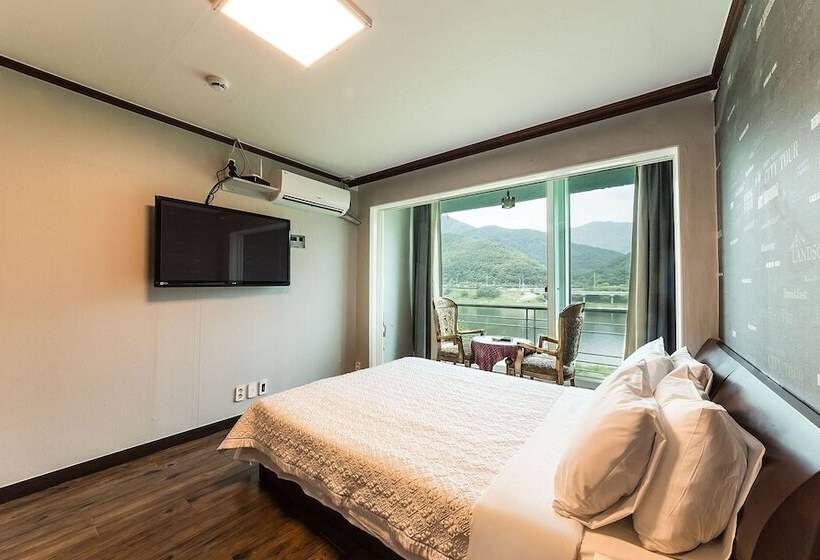 Motel Cheongpyeong Paradise