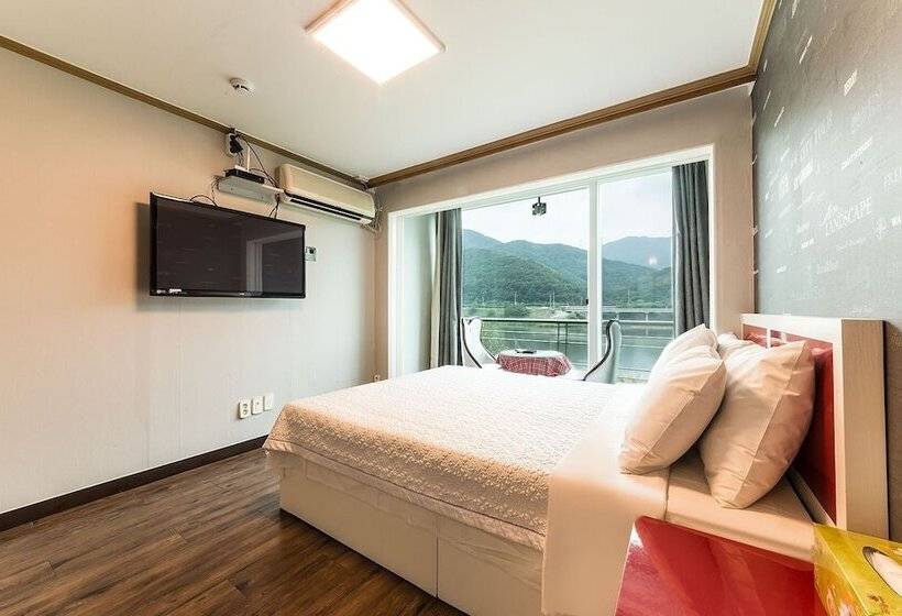 Motel Cheongpyeong Paradise