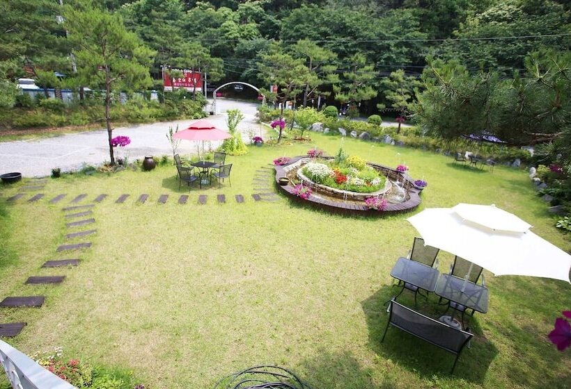 Motel Cheongpyeong Paradise