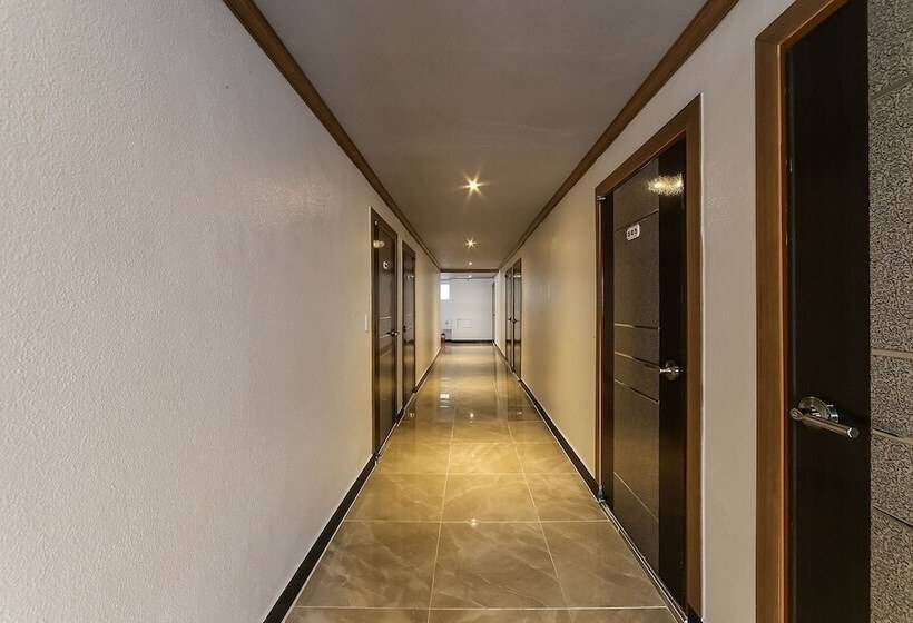 모텔 Daegu Dongdaegu Station K Mini