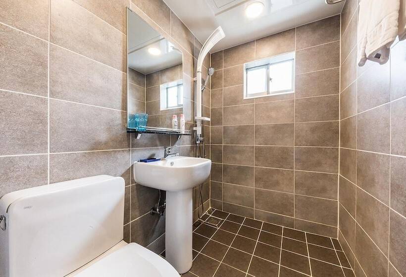 Мотель Gangneung Gyeongpodae Santorini