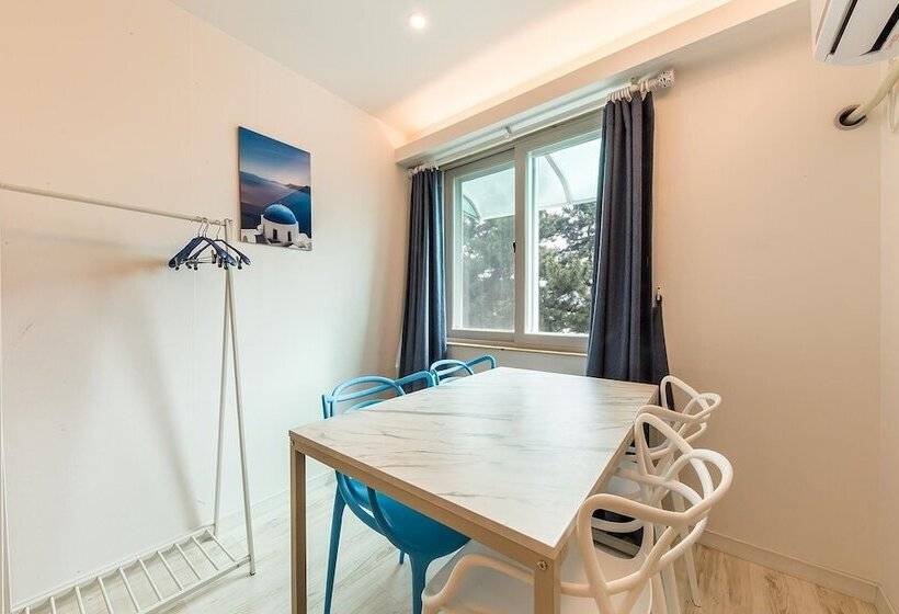 Мотель Gangneung Gyeongpodae Santorini