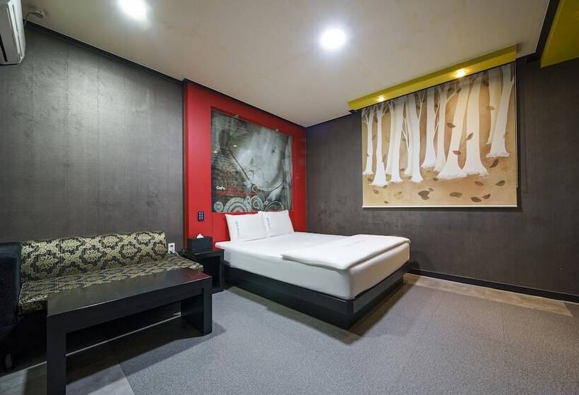 מוטל Gumi Okgye Cats